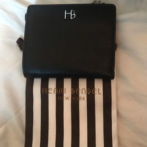 Small Henri Bendel Wallet